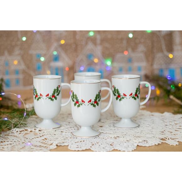 Set of 4 Vintage Irish Coffee Mugs - Christmas Holly & Berries with Gold Trim - Picture 1 of 7